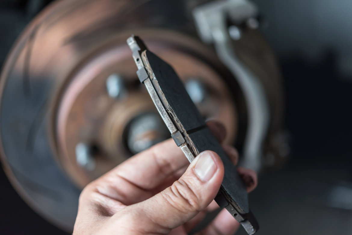Symptoms and Consequences of Incorrect Brake Pad Installation